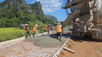 Lao Vice President Urges Faster Progress on Key Projects in Khammouane